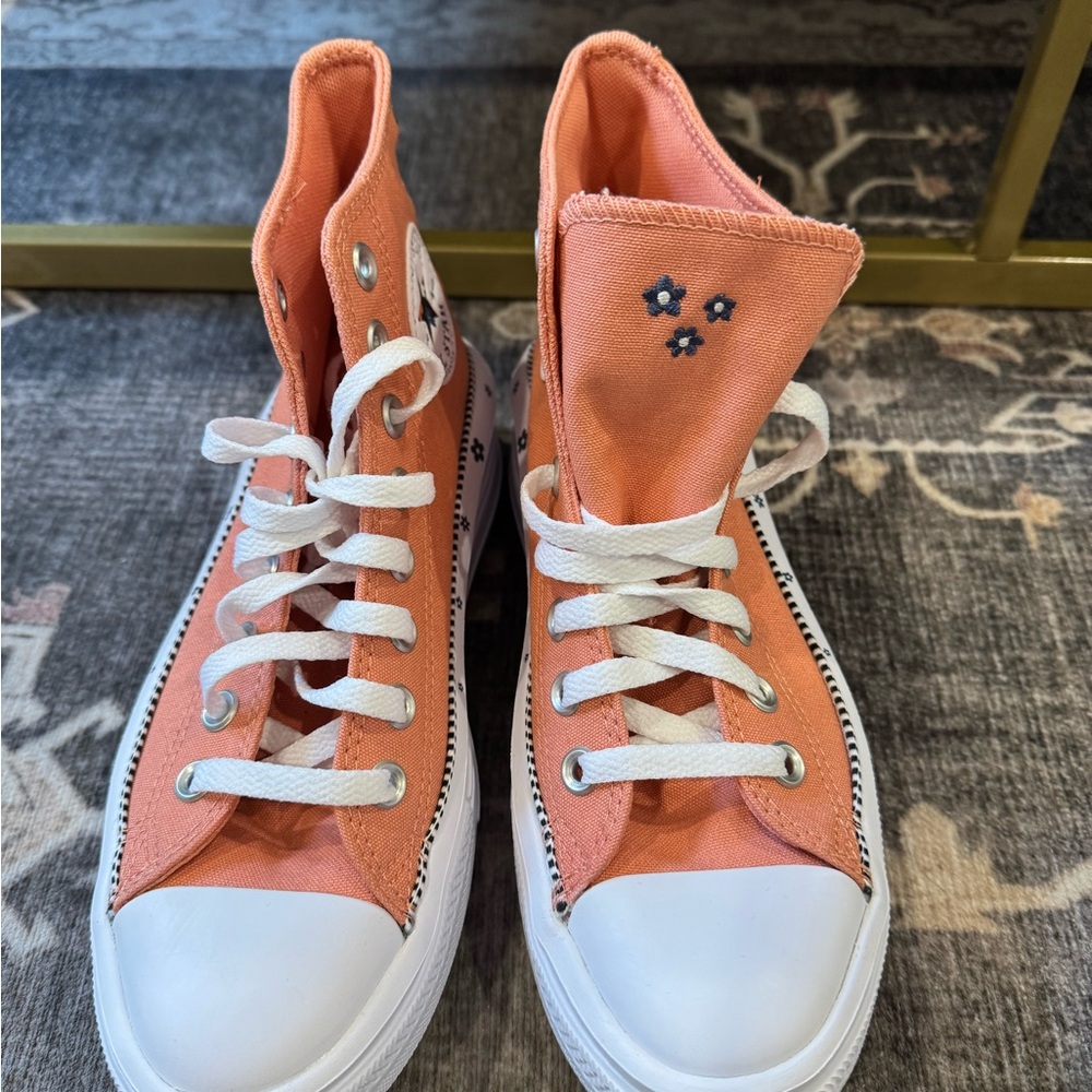 Converse Women's High-Top soft platform Sneakers in Coral - Picture 4 of 6